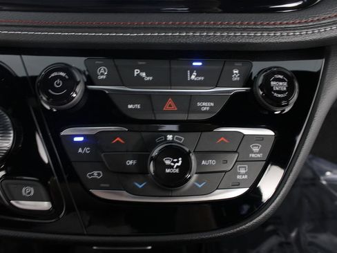 New 2027 Chrysler Pacifica Select FWD image 6