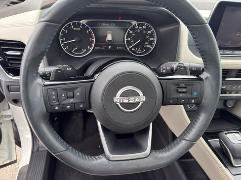 Certified 2023 Nissan Rogue SL image 16