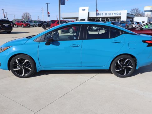 Used 2025 Nissan Versa SR w/ Trunk Package image 8