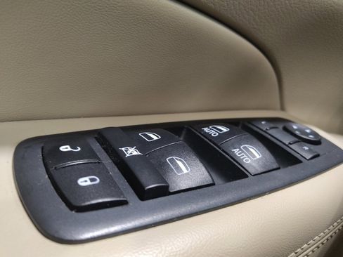 Used 2018 Jeep Grand Cherokee Limited AWD/4WD image 27