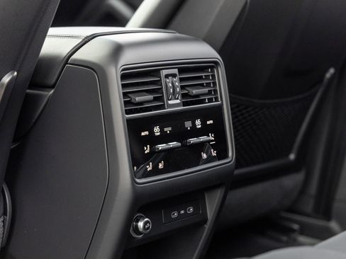 New 2026 Porsche Cayenne S image 37