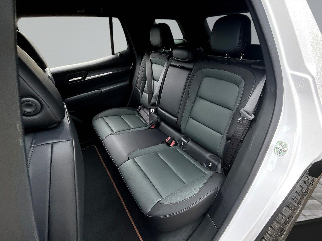 New 2027 GMC Terrain AT4 w/ Convenience Package III AWD/4WD image 29
