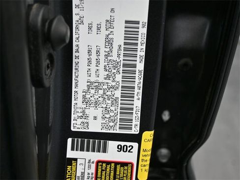 Used 2020 Toyota Tacoma TRD Sport image 20