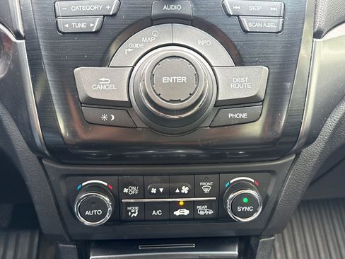 Used 2013 Acura ILX w/ Technology Package image 23