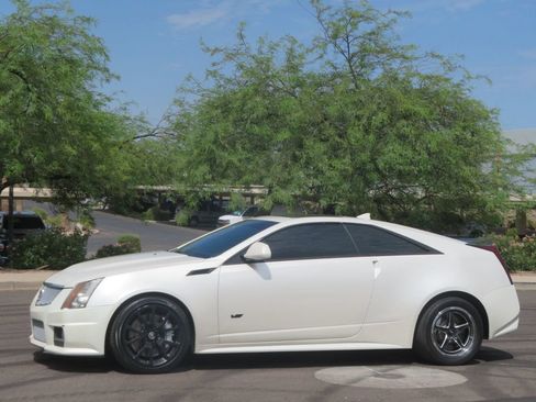 Used 2013 Cadillac CTS V RWD image 1