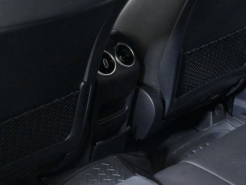 Used 2022 Mercedes-Benz GLB 35 AMG 4MATIC image 18