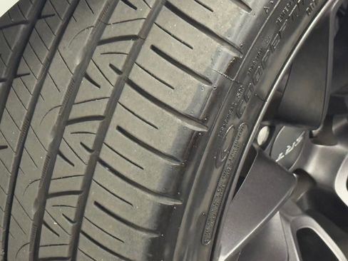 Used 2019 Dodge Challenger SRT Hellcat Redeye RWD image 17