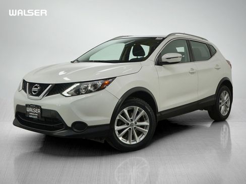 Used 2017 Nissan Rogue Sport SV AWD/4WD image 1