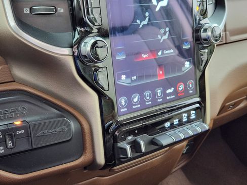 Used 2020 RAM 3500 Laramie image 24