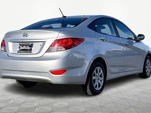 Used 2013 Hyundai Accent GLS image 2