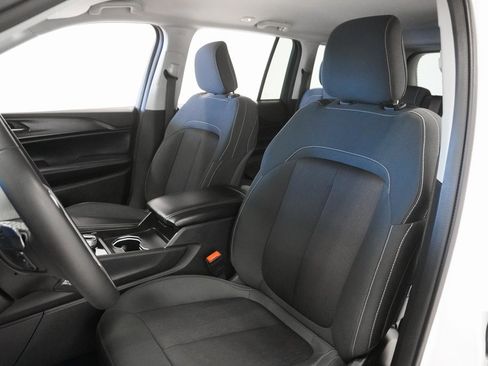 Certified 2024 Jeep Grand Cherokee Laredo image 10