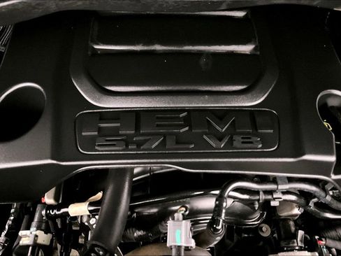 Used 2019 RAM 1500 Big Horn AWD/4WD image 30