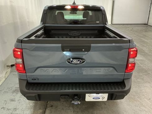 New 2026 Ford Maverick Lariat w/ Black Appearance Package image 4