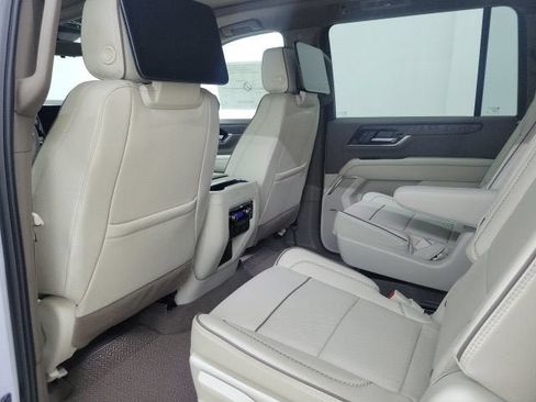 New 2026 GMC Yukon XL Denali w/ Denali Reserve Package AWD/4WD image 19