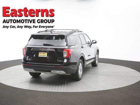 Used 2022 Ford Explorer XLT w/ Equipment Group 202A AWD/4WD image 38