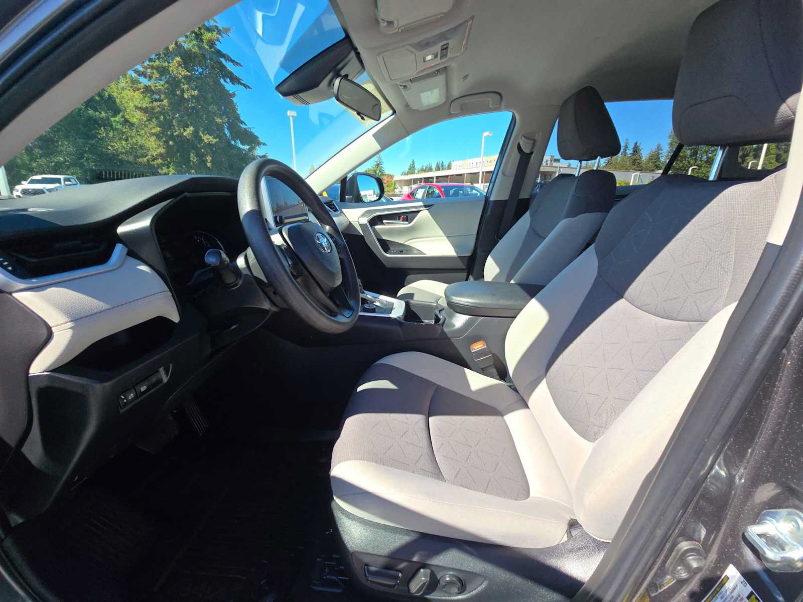 Certified 2025 Toyota RAV4 XLE AWD/4WD image 21