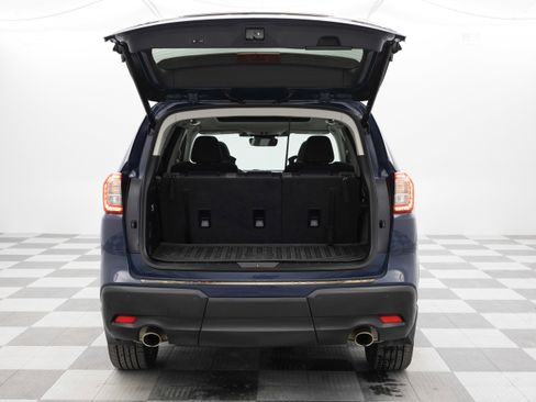 Used 2024 Subaru Ascent Onyx Edition image 9