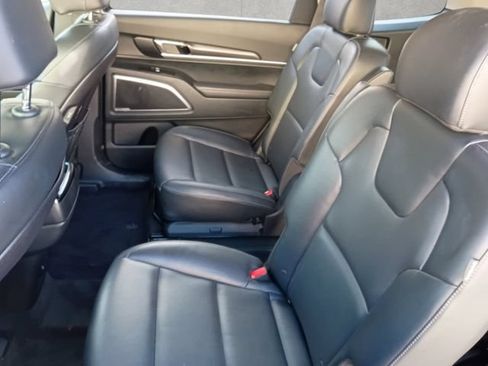 Used 2025 Kia Telluride S AWD/4WD image 22