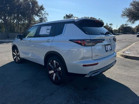 New 2026 Mitsubishi Outlander SE FWD image 5