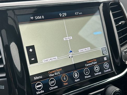 Used 2022 Jeep Grand Cherokee Limited image 19