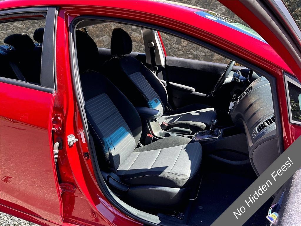 Used 2018 Kia Forte S FWD image 7