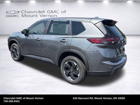 Used 2026 Nissan Rogue SV AWD/4WD image 3