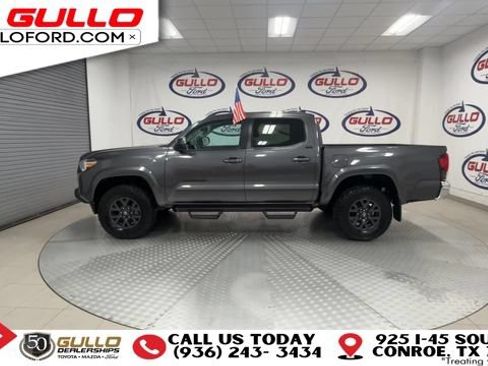 Used 2023 Toyota Tacoma SR5 RWD image 5