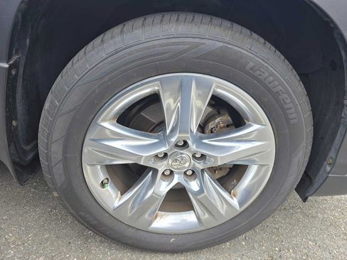 Used 2015 Toyota Highlander Limited Platinum AWD/4WD image 4