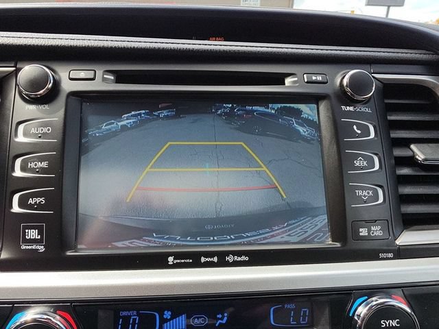 Used 2018 Toyota Highlander Limited FWD image 29