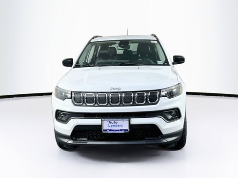 Used 2022 Jeep Compass Latitude w/ Sun and Sound Group image 2