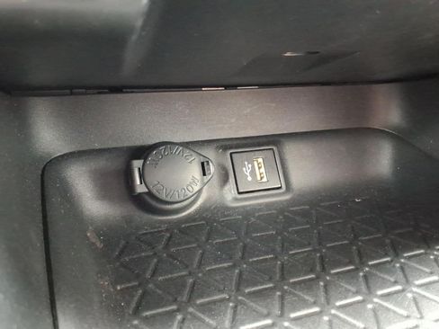 Used 2024 Toyota RAV4 XLE FWD image 26
