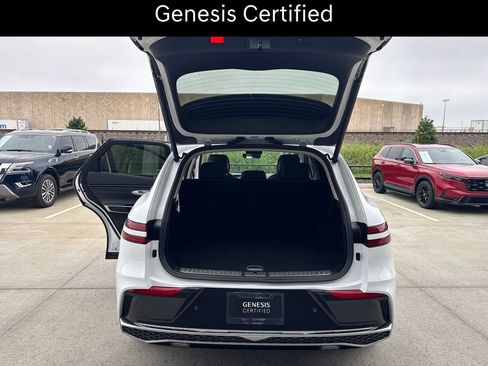 Certified 2026 Genesis GV70 2.5T AWD/4WD image 10