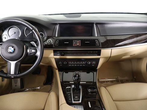Used 2015 BMW 550i xDrive Sedan AWD/4WD image 38