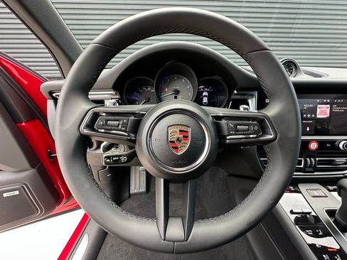 Certified 2025 Porsche Macan S image 19