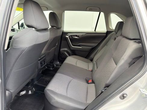 Used 2024 Toyota RAV4 XLE AWD/4WD image 21