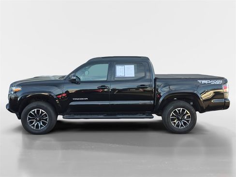 Used 2022 Toyota Tacoma TRD Sport image 7
