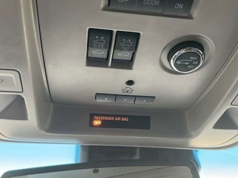 Used 2016 Chevrolet Tahoe LTZ image 23