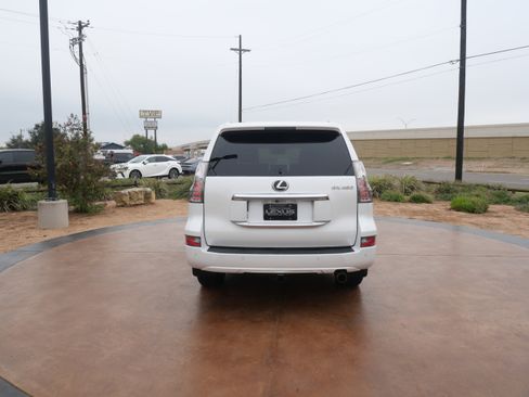 Used 2022 Lexus GX 460 Premium image 4