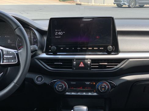 Used 2024 Kia Forte GT-Line w/ GT-Line Premium Package FWD image 31