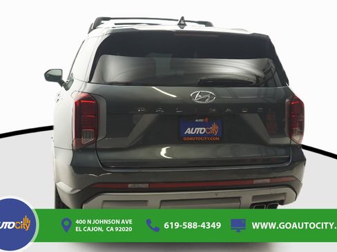 Used 2023 Hyundai Palisade SEL FWD image 16