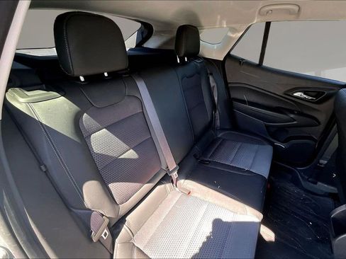 Used 2025 Chevrolet Trax LT w/ Driver Confidence Package FWD image 21