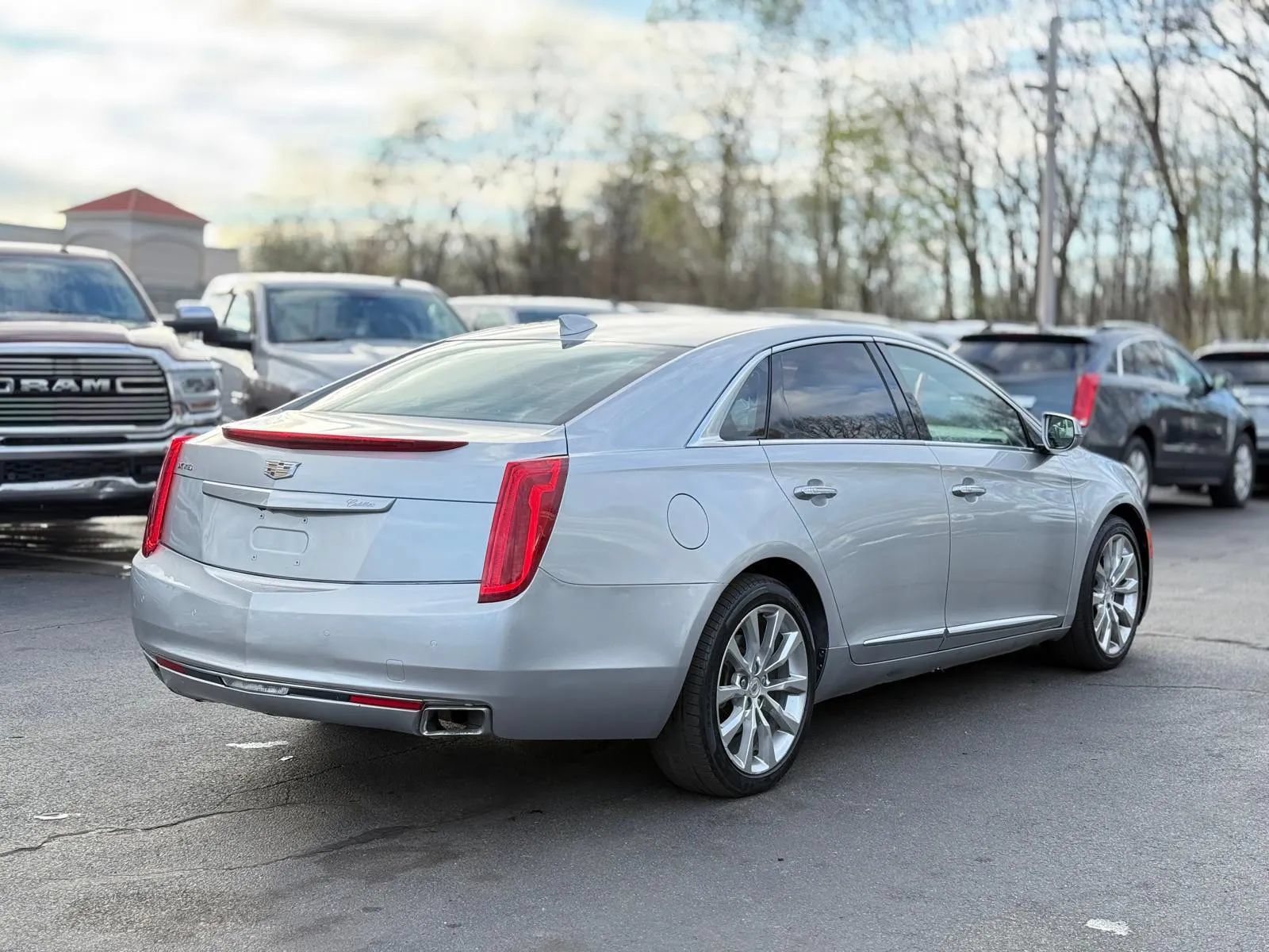 Used 2016 Cadillac XTS Luxury FWD image 6