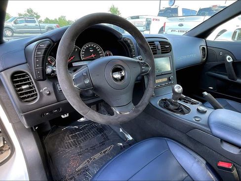 Used 2013 Chevrolet Corvette 427 w/ 1SC Preferred Equipment Group RWD image 10