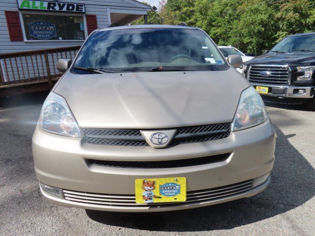 Used 2005 Toyota Sienna XLE w/ XLE Pkg 3 FWD image 3