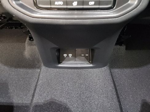 New 2026 Volkswagen Atlas Peak Edition AWD/4WD image 33
