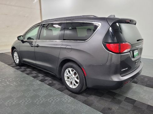 Used 2020 Chrysler Voyager Lxi FWD image 3