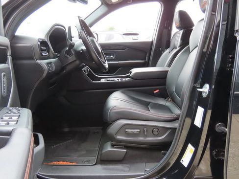 Used 2024 Honda Pilot TrailSport image 20