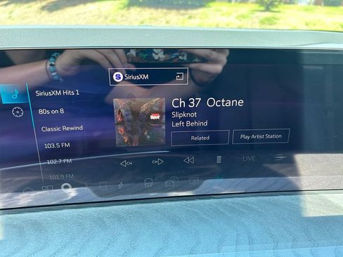 Used 2025 Cadillac Escalade IQ Sport 2 AWD/4WD image 30