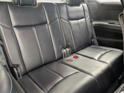 Used 2020 Nissan Pathfinder SL FWD image 20