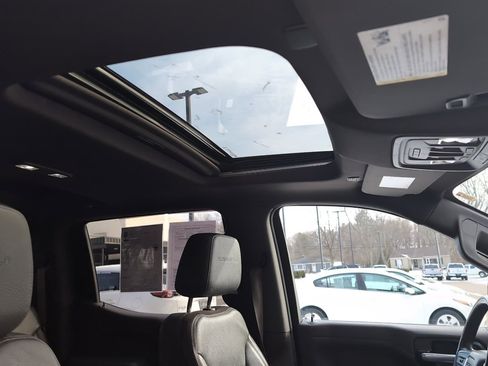 Used 2021 GMC Sierra 1500 Denali w/ Denali Ultimate Package image 10